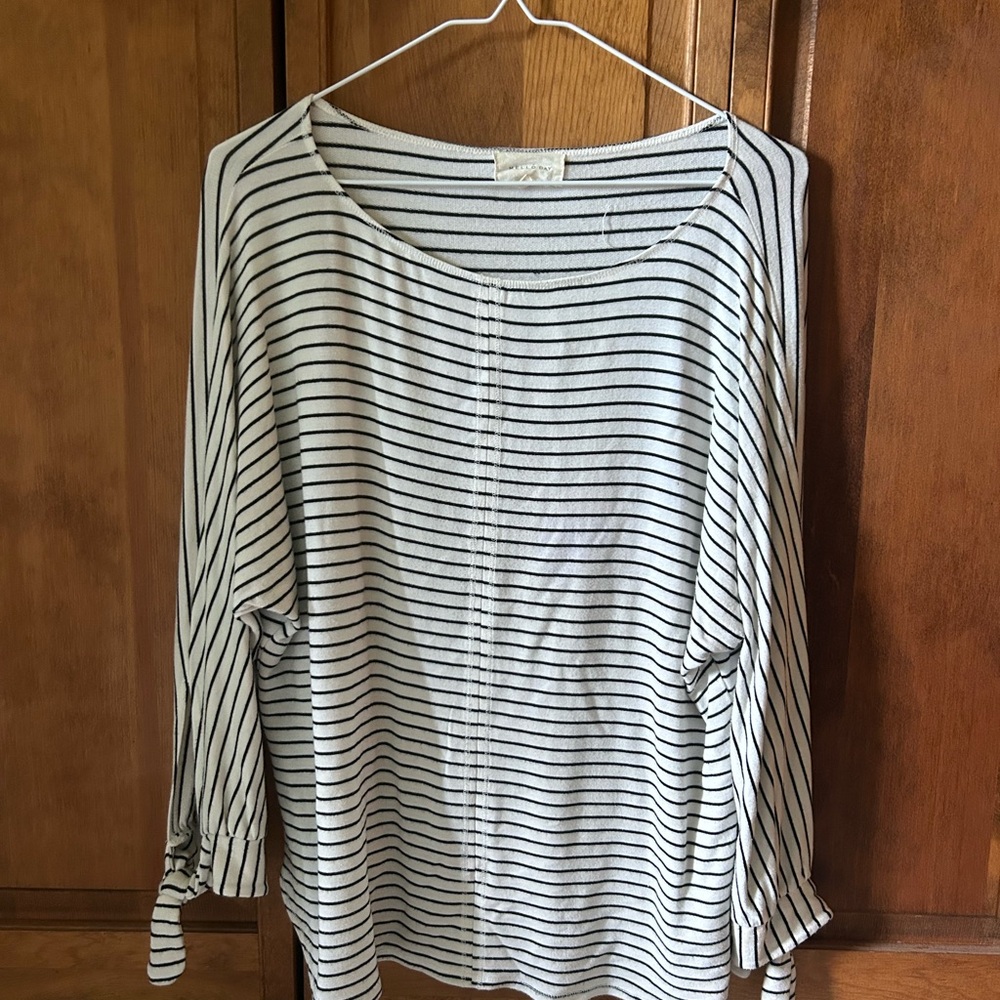 MELLODAY Black and White Striped Long Sleeve Top